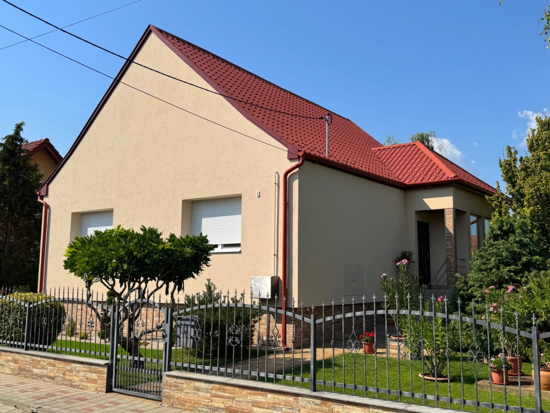 Rólunk